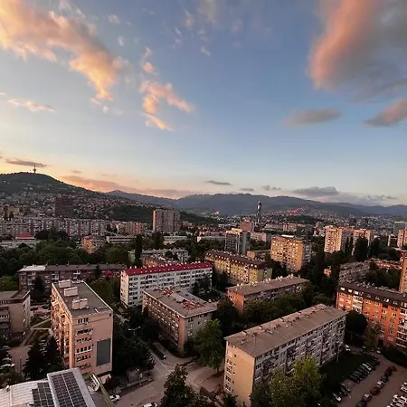 Skyline View From Spacious *